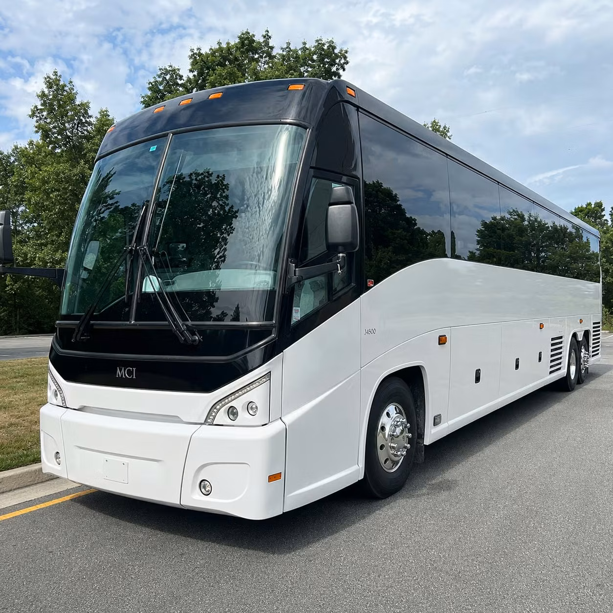 government conference and event shuttle bus rentals in salinas