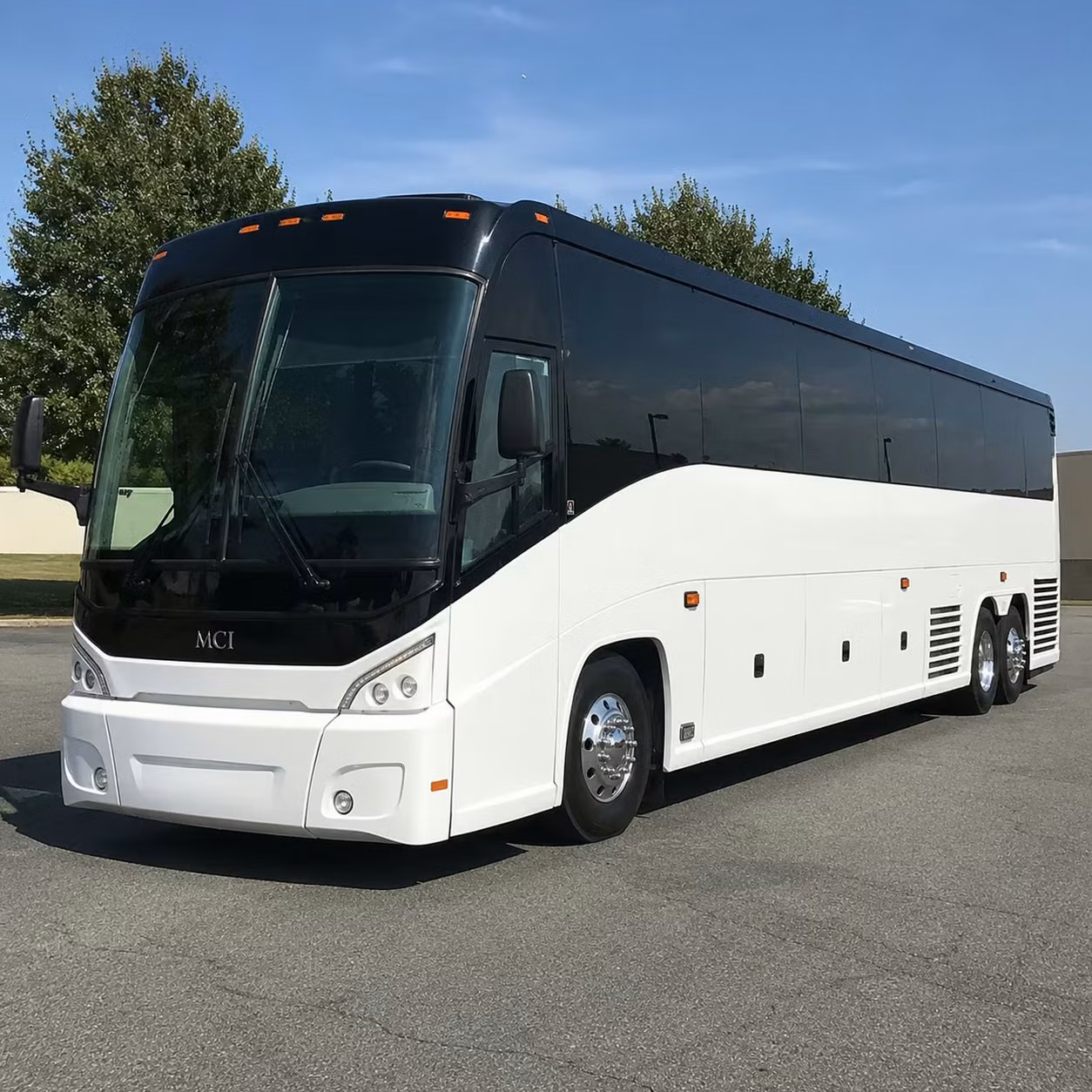 reliable shuttle bus service for salinas municipal and county agencies
